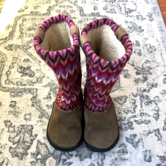 Keen | Shoes | Keen Suede Sweater Boots 